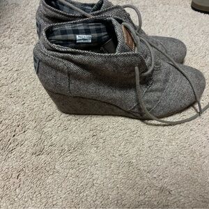Tom’s Wedge Boots size 7